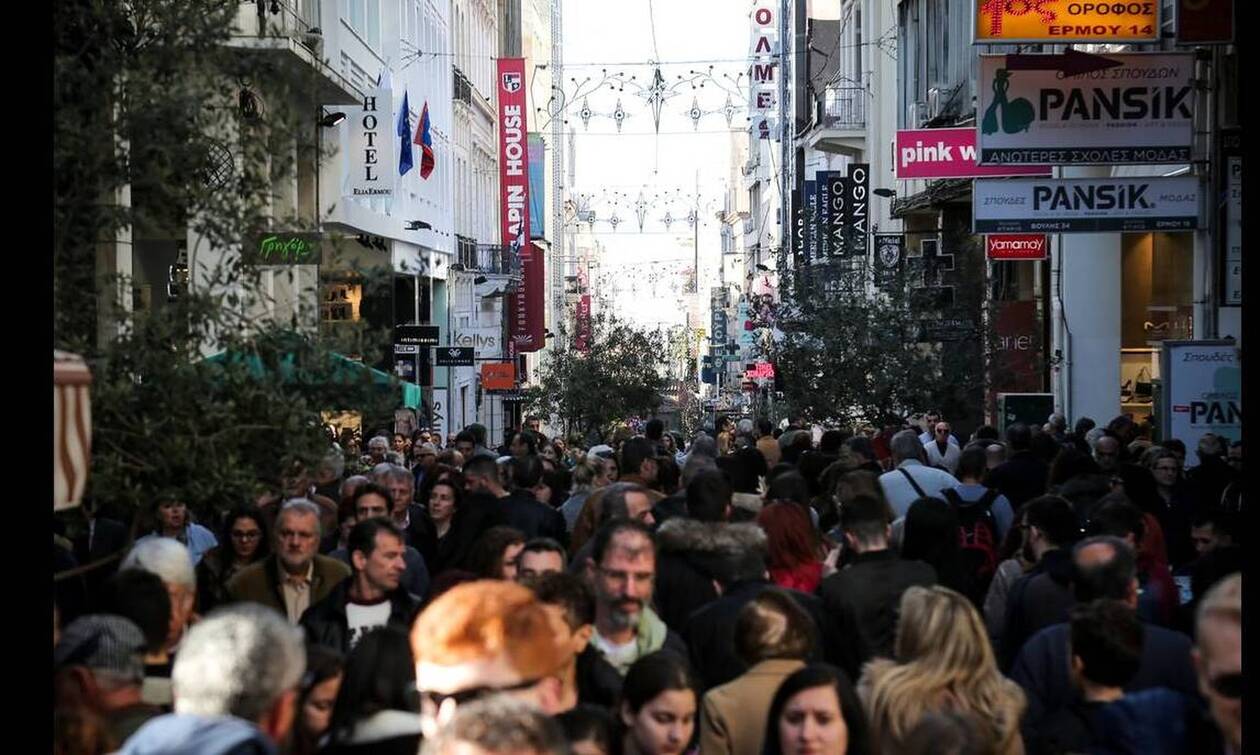 Πότε ξεκινάει το εορταστικό ωράριο – Ποιες ώρες θα είναι ανοιχτά τα καταστήματα
