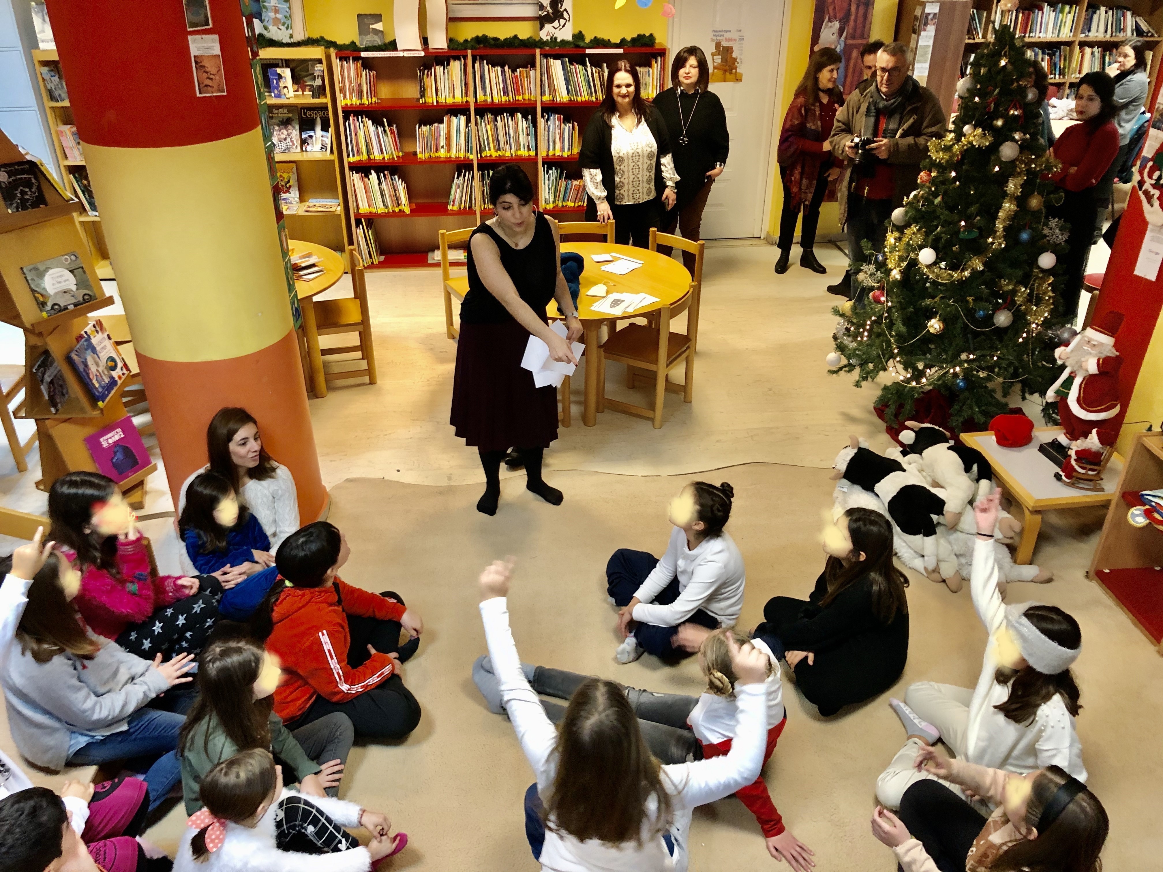 Σε όμορφη εκδήλωση η Γαλλόφωνη υποδοχή των Χριστουγέννων στη Δημοτική Βιβλιοθήκη