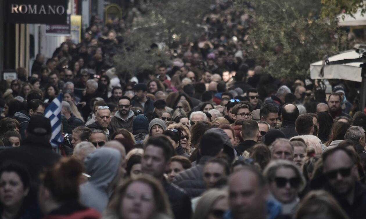 Εορταστικό ωράριο: Ανοικτά σήμερα τα εμπορικά καταστήματα – Τι ώρα θα κλείσουν