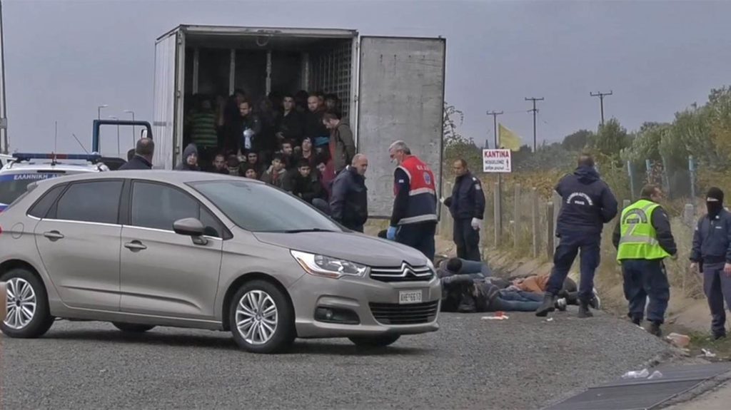 Λάρισα: Κλείδωσαν πρόσφυγες σε φορτηγό – ψυγείο
