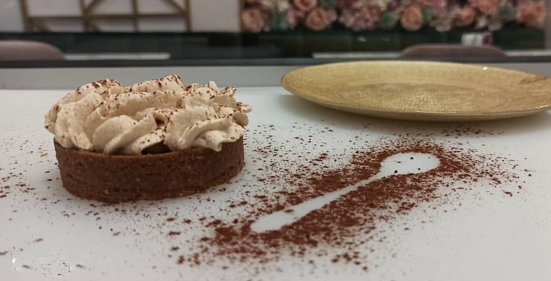 «tARTa»… Γλυκές, γευστικές δημιουργίες βγαλμένες από παραμύθι στα Τρίκαλα- Ένα «κουκλίστικο» μαγαζί όπου η τέχνη συναντά την απόλαυση