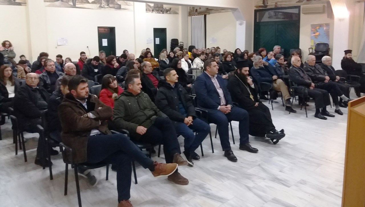 Η Κοινότητα των Μεγάλων Καλυβίων βράβευσε τα παιδιά της που πέτυχαν στα Πανεπιστήμια