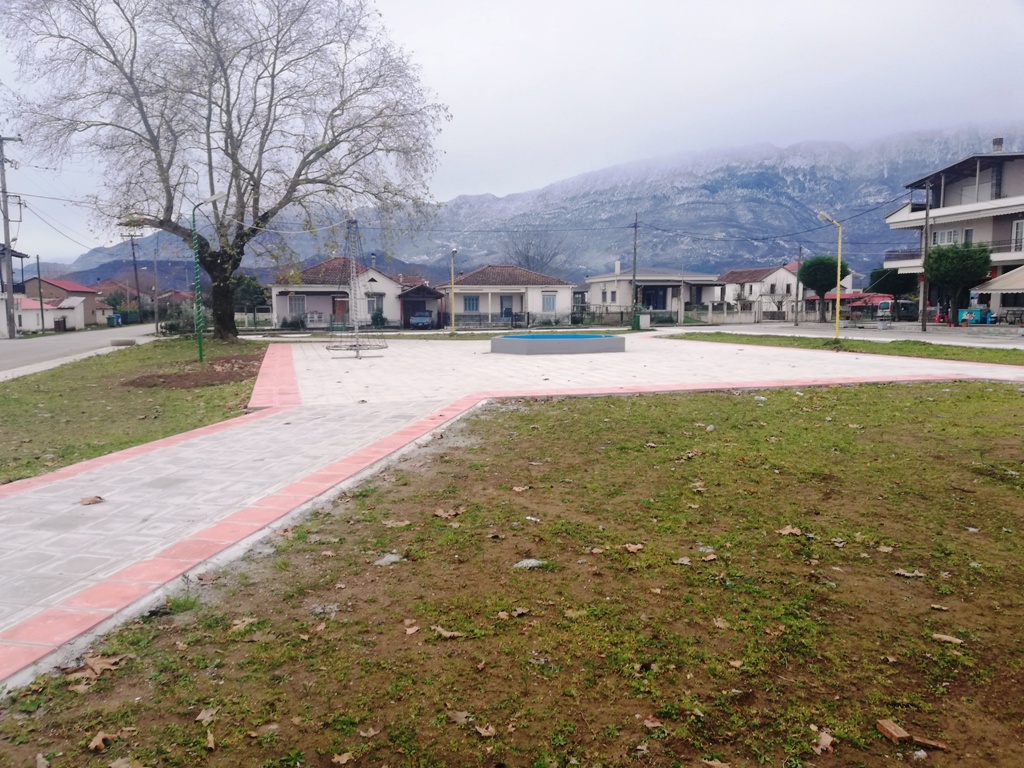 Aναμορφωμένες πλατείες στο Δενδροχώρι