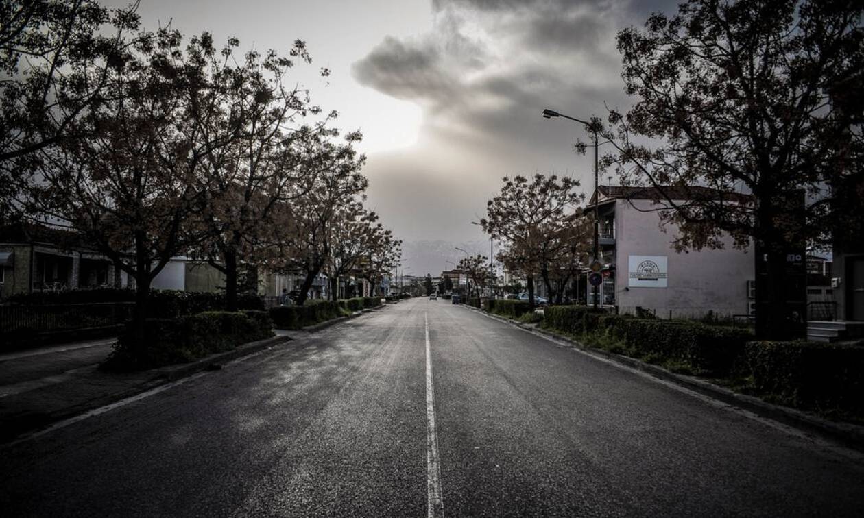 Κρύο με τοπικές βροχές σήμερα Κυριακή – Πού θα χιονίσει