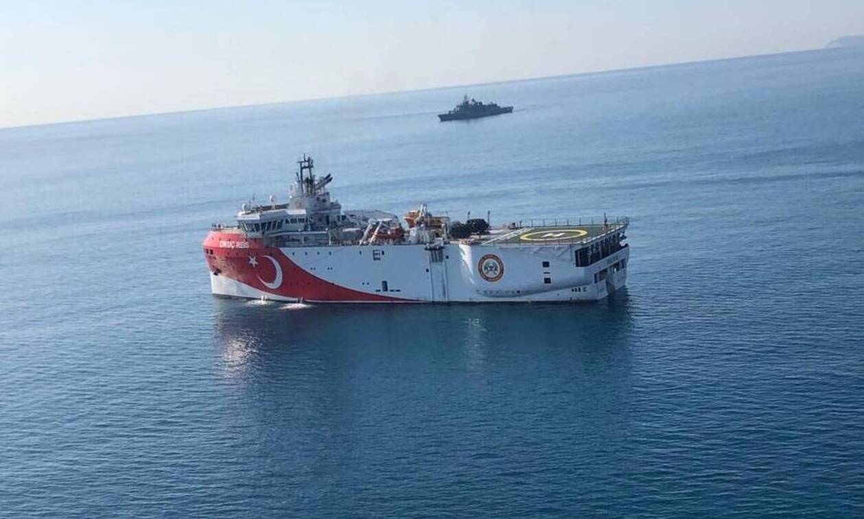 Το Oruc Reis μπήκε στην ελληνική υφαλοκρηπίδα – Σπεύδει η φρεγάτα «Νικηφόρος Φωκάς»