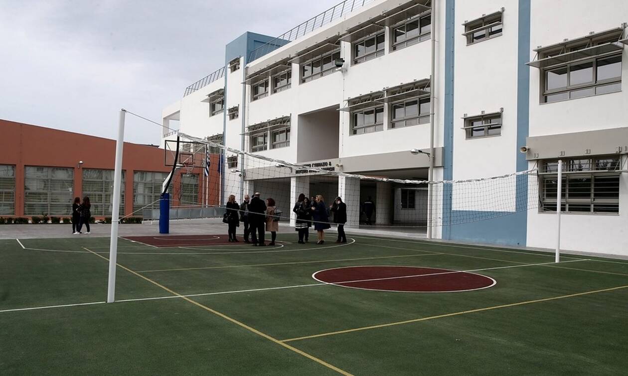 Ριζικές αλλαγές σε Δημοτικά και Γυμνάσια: Τι ώρα θα ξεκινούν τα μαθήματα – Τι είπε η Νίκη Κεραμέως