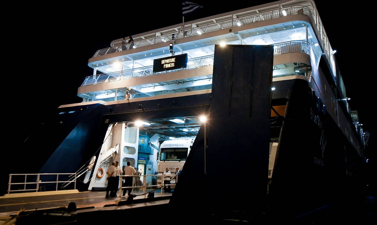 Κοροναϊός: Σε καραντίνα το Blue Star Mykonos – Αποκλεισμένοι στη Λήμνο επιβάτες και πλήρωμα