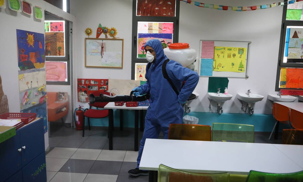 Άνοιγμα σχολείων: Αυτές είναι οι πέντε ημερομηνίες – Έντονες διαφωνίες για τα δημοτικά