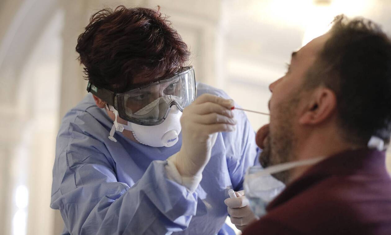 Έτσι θα γίνονται τα κατ’οίκον τεστ για ύποπτα και πιθανά κρούσματα