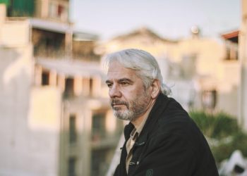 O Κώστας Σαμαράς δεν πανικοβάλλεται τόσο εύκολα με το παρελθόν που έχει