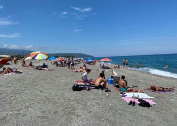 Ξεκίνησαν τα μπάνια των Τρικαλινών