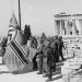 Σαν σήμερα το 1941 Γλέζος και Σάντας κατεβάζουν την γερμανική σημαία από την Ακρόπολη