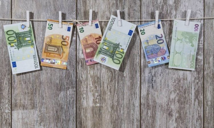 Επίδομα 534 ευρώ: Προσοχή! Ποιοι πρέπει να υποβάλουν αίτηση σήμερα (28/5)