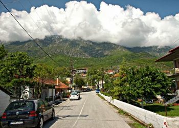Αναβαθμίζεται το κέντρο του Προδρόμου στα Τρίκαλα