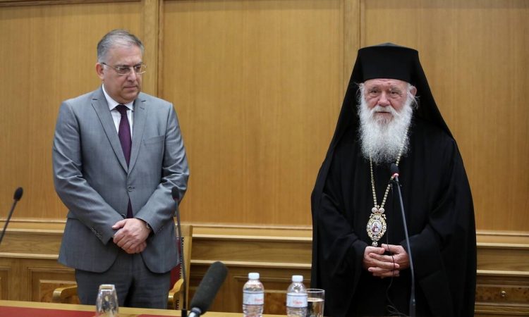 ΟΑΕΔ – Κοινωφελής εργασία: Έρχονται 1.000 προσλήψεις στις Μητροπόλεις