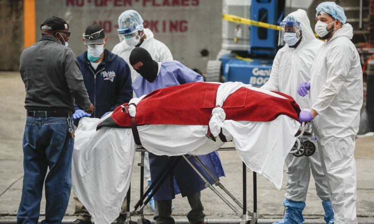 Ταραχές στις ΗΠΑ εν μέσω κορονοϊού: 743 νέοι θάνατοι από COVID-19 σε 24 ώρες