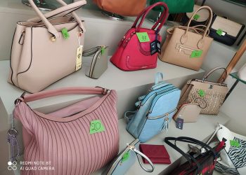 Μοναδική ευκαιρία!!! Τσάντες, βαλίτσες, αξεσουάρ σε τιμές κόστους