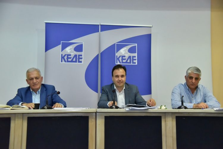 Την ενίσχυση των τοπικών κοινωνιών μέσω των προγραμμάτων «Αντώνης Τρίτσης, ΕΣΠΑ 2021-2027 και πρόσθετες δράσεις, προωθεί η ΚΕΔΕ