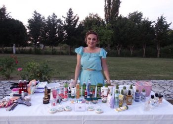Beauty tips και tricks για το μακιγιάζ του καλοκαιριού σε ένα μοναδικό απογευματινό με την υπογραφή της Λίλας Κατσιούλα