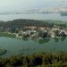 Γνωρίστε το νησί της Κυρα-Φροσύνης -Από τα λίγα νησιά λίμνης που κατοικούνται, στην Ευρώπη [εικόνες]