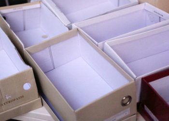 Με άδεια κουτιά από παπούτσια και ελάχιστα χρήματα μπορείτε να φτιάξετε εξαιρετικά χρήσιμες κατασκευές για το σπίτι
