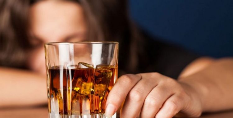 Συσκευή τσέπης που εντοπίζει τα ποτά «μπόμπες»