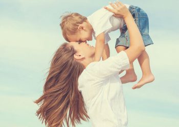 Πέντε πράγματα που έχουν ανάγκη να ακούνε τα παιδιά από τους γονείς τους