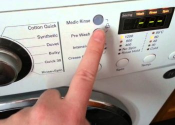 Το έξυπνο tip των ειδικών για να μοσχοβολούν φρεσκάδα οι πετσέτες σας μετά το πλυντήριο