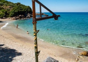 Δείτε φωτογραφίες: Ένα μικρό «διαμαντάκι» στις ακτές της Λάρισας που ελάχιστοι γνωρίζουν! Φανταστική θάλασσα με καθαρά διάφανα νερά