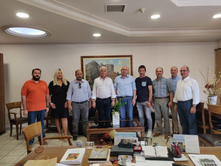 Εθιμοτυπική συνάντηση του Δημάρχου Μετεώρων με το νέο ΔΣ του συλλόγου “ΜΕΤΕΩΡΩΝ ΛΙΘΟΠΟΛΙΣ”