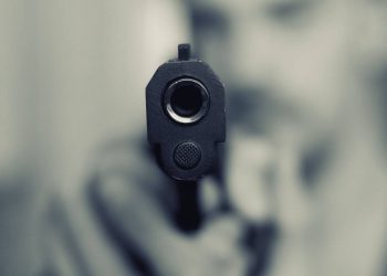 Ο αστυνομικός που ζει δέκα χρόνια με μία σφαίρα στο κεφάλι (pics)