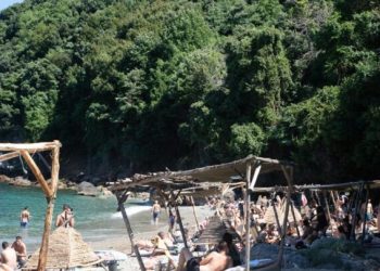Λάρισα: Αυτή η …κρυφή «μαγική» παραλία είναι το νέο hot spot της νεολαίας – Από άγνωστη έγινε trendy (φωτο – βίντεο)