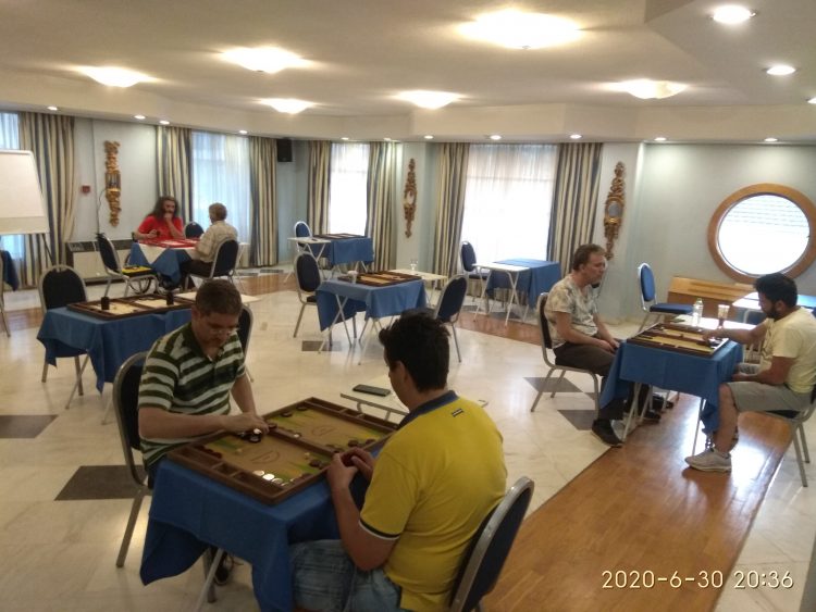 Πρωταθλητής ο Τάσος Μανιάτης στο 6ο πρωτάθλημα τάβλι Καρδίτσας