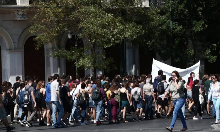 ΑΔΕΔΥ: Πανελλαδική στάση εργασίας σήμερα – «Παραλύει» το Δημόσιο