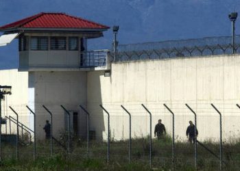 Αναζητούνται 2 κρατούμενοι των φυλακών Τρικάλων
