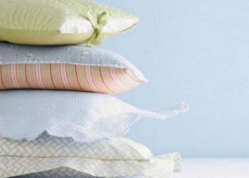 Πώς θα καταλάβετε ότι το μαξιλάρι σας είναι για πέταμα