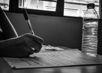 Τρικαλινή εργαζόμενη μητέρα, μαθήτρια του Εσπερινού ΕΠΑΛ, αρίστευσε στις Πανελλαδικές εξετάσεις!!!