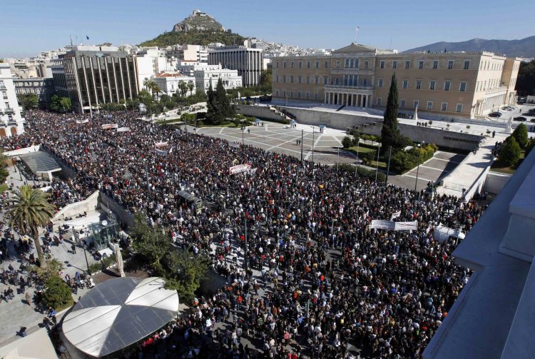 Ο εργαζόμενος λαός θα κάνει το νομοσχέδιο, κουρελόχαρτο!