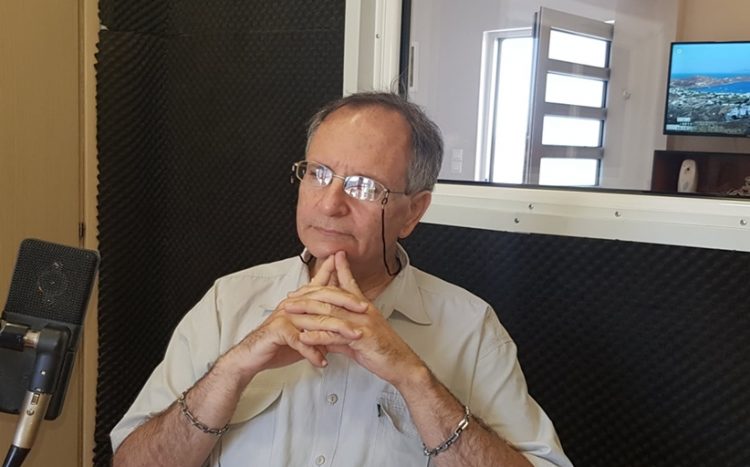Συνέντευξη του Ποιητή Βασιλείου Μπακάγια στον Meteorafm 90,3… για το βιβλίο του «Γαλάζια Όνειρα στον Ορίζοντα»