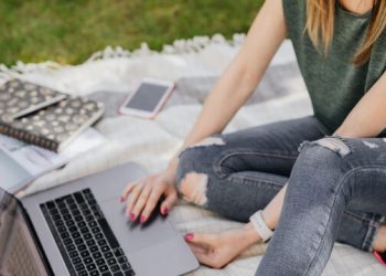 Έχασες τη δουλειά σου εν μέσω κορονοϊού; 6 tips που θα σε βοηθήσουν να προχωρήσεις