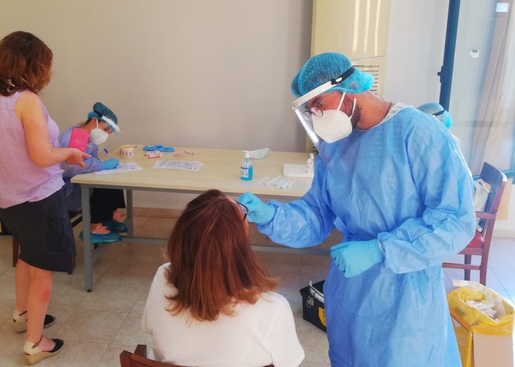 Δ. Τρικκαίων: Προστασία και τεστ για κορονοϊό στο προσωπικό του «Βοήθεια στο Σπίτι»