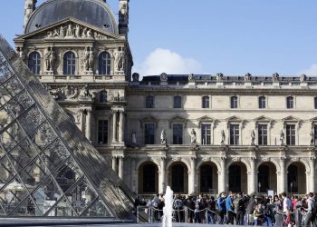 Μουσείο του Λούβρου: Ένα εμβληματικό μουσείο με 227 χρόνια ιστορίας