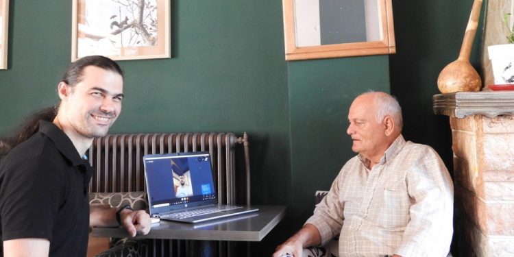 «Γεια σου παππού, γεια σου γιαγιά»… μέσω τεχνολογίας-Δήμος Αγράφων, Δήμος Τρικκαίων και e-trikala συνεργάστηκαν για on line επαφή των εγγονών με τους παππούδες τους