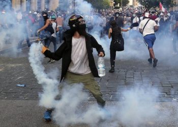 Λίβανος: Παραιτήθηκε ο πρωθυπουργός υπό την πίεση των οργισμένων διαδηλώσεων
