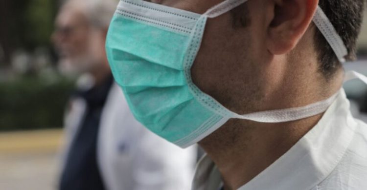Πέντε γιατροί στη Λάρισα θετικοί στον κορωνοϊό