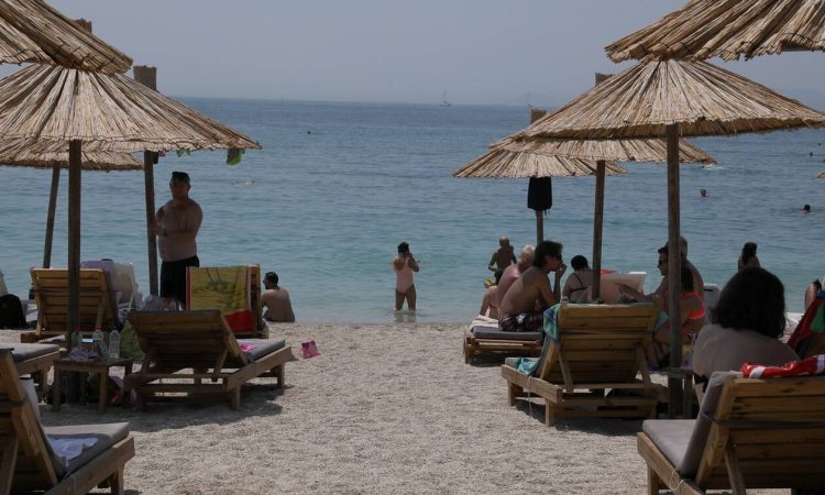 Καιρός: Το καλοκαίρι επέστρεψε! Πού θα φτάσει η θερμοκρασία σήμερα