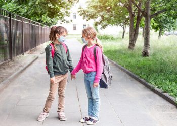 Κορονοϊός: Τα άγχη των γονέων για τη νέα σχολική χρονιά & ο φόβος έξαρσης