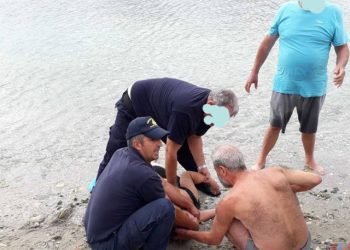 Από πνιγμό έσωσε ηλικιωμένη ο Τρικαλινός Αρχικελευστής του Λιμενικού Γεώργιος Χήρας
