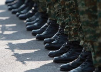 Λάρισα: Με κορωνοϊό τρεις αξιωματικοί και ένας στρατιώτης – Μαζικές ιχνηλατήσεις στο 404 ΓΣΛ