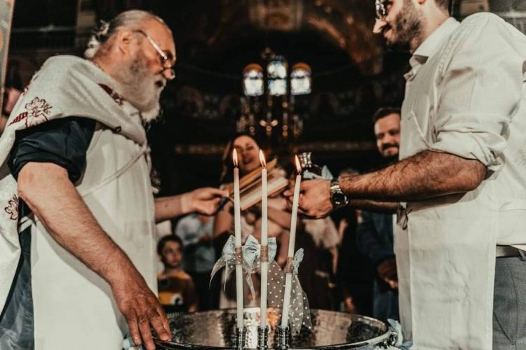 Η υπέροχη βάπτιση του μικρού Νικόλα… στα Τρίκαλα-Τρισευτυχισμένοι γονείς η Ιωάννα Κιοσέ κι ο Δημήτρης Μανώλης
